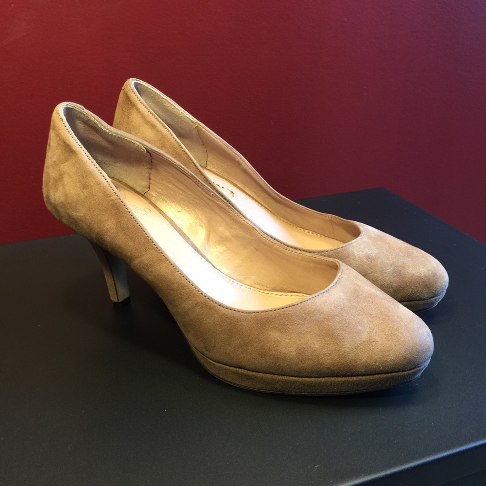 Vince Camuto Tan Suede Heels